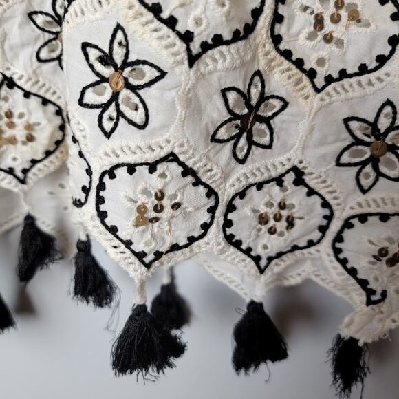 Hemant & Nandita White Eyelet Embroidered Dress M Tassel Hem Boho Indian Made - Picture 12 of 12